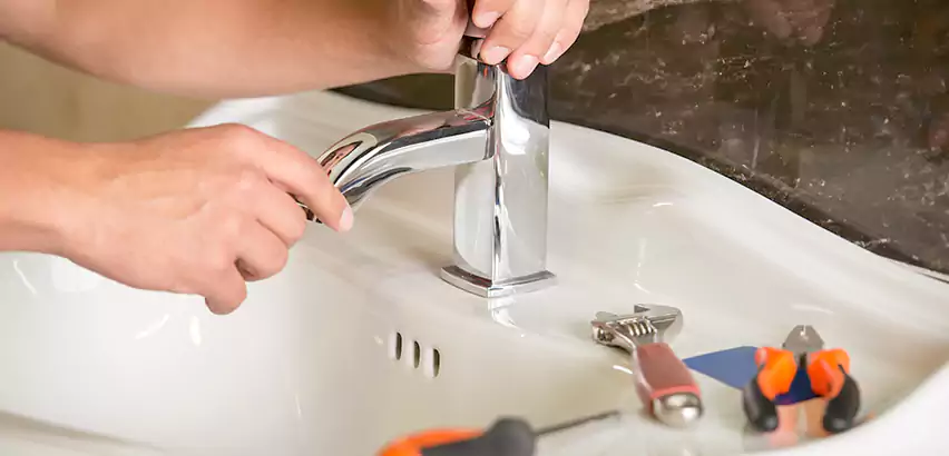 Bathtub Faucet Replacement in Burien